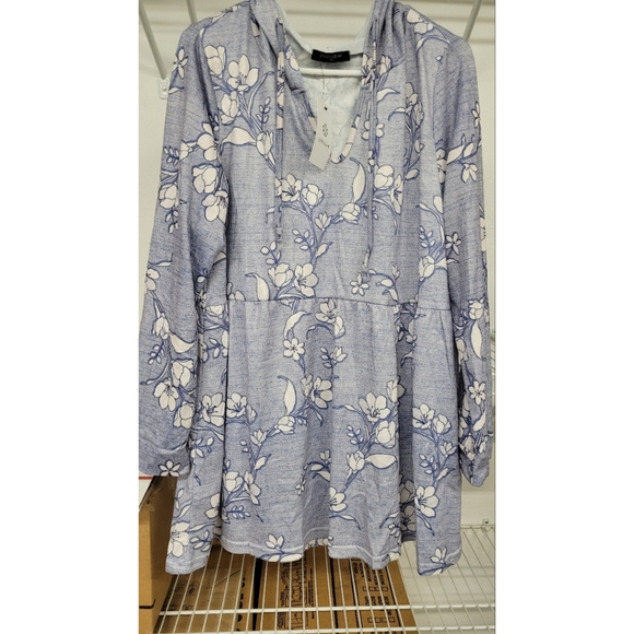 Loveu.Dear Tops - NWT | loveu.dear Floral Hooded Top